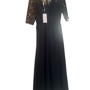 Elegant Navy Lace Evening Gown